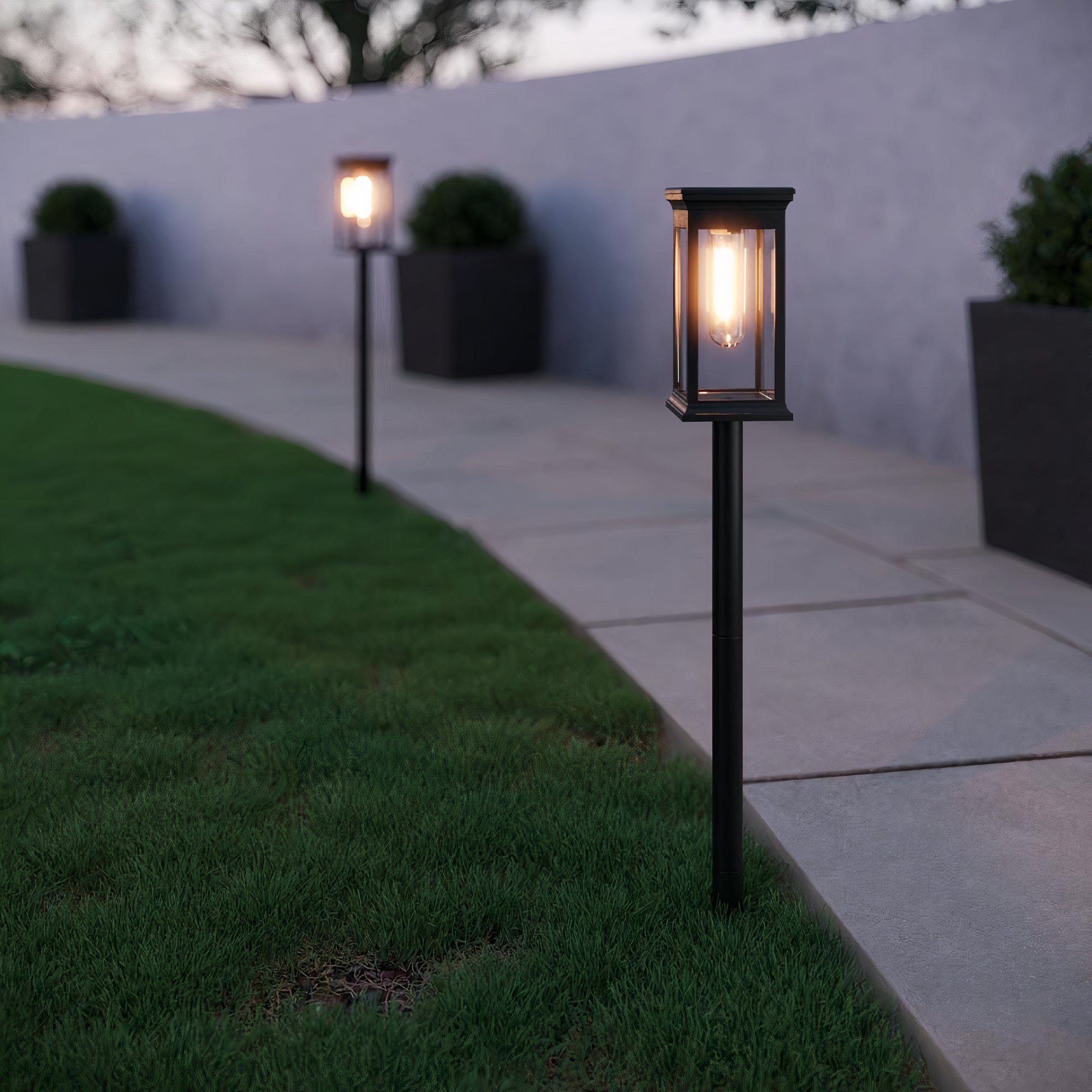 Lumen – Solar Pathway Lighting Fixture for Gardens and Outdoor Spaces