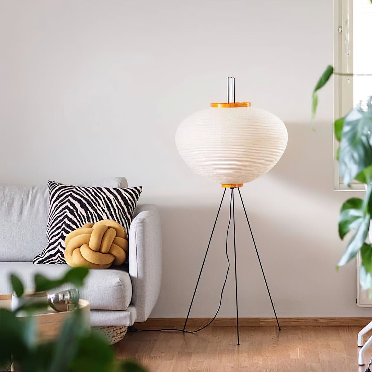 Hikaru – Rice Paper Floor Lamp