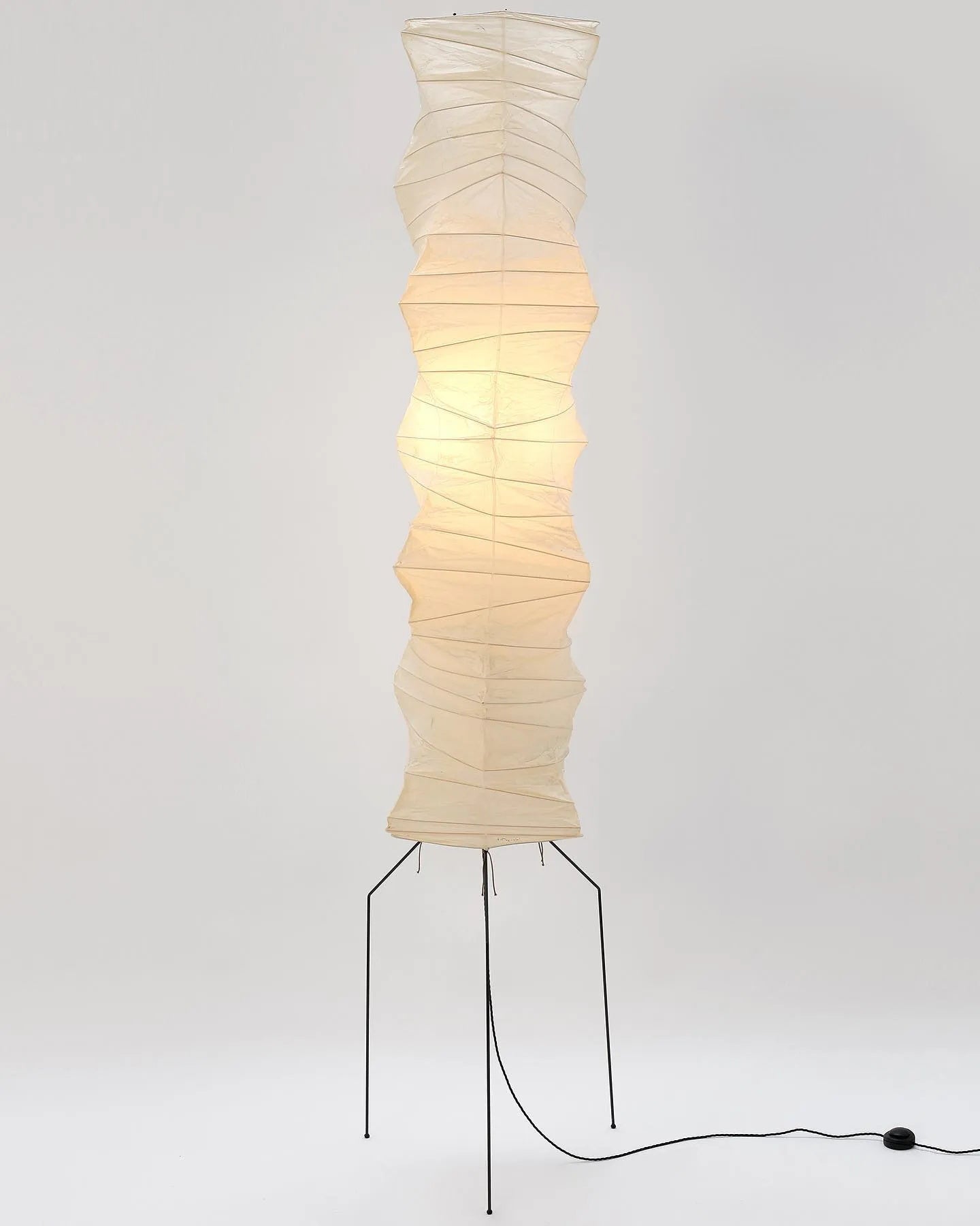 Hikaru – Rice Paper Floor Lamp