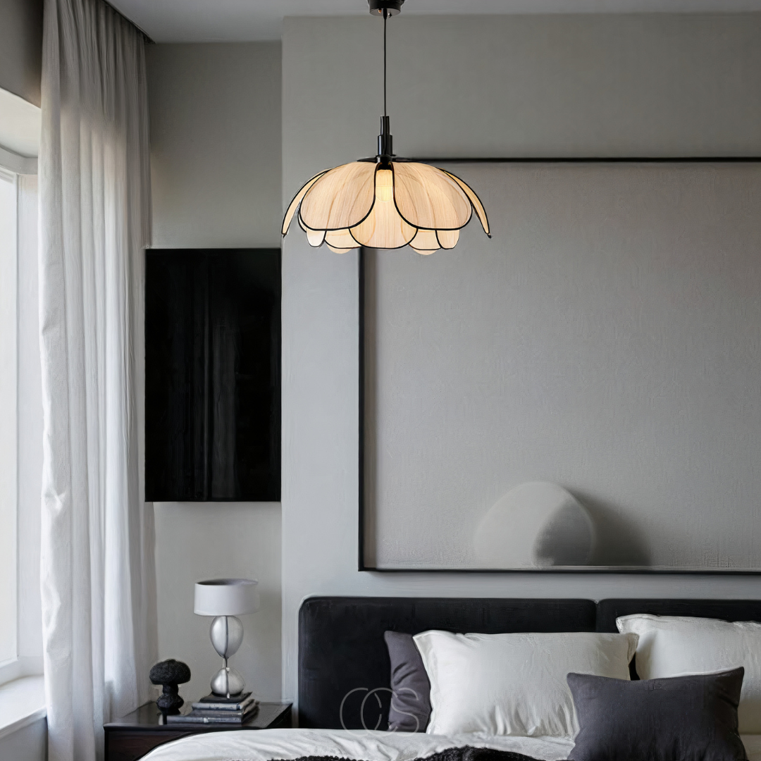 Opertsa - Flower-shaped Rattan Pendant Lamp with Black Accents