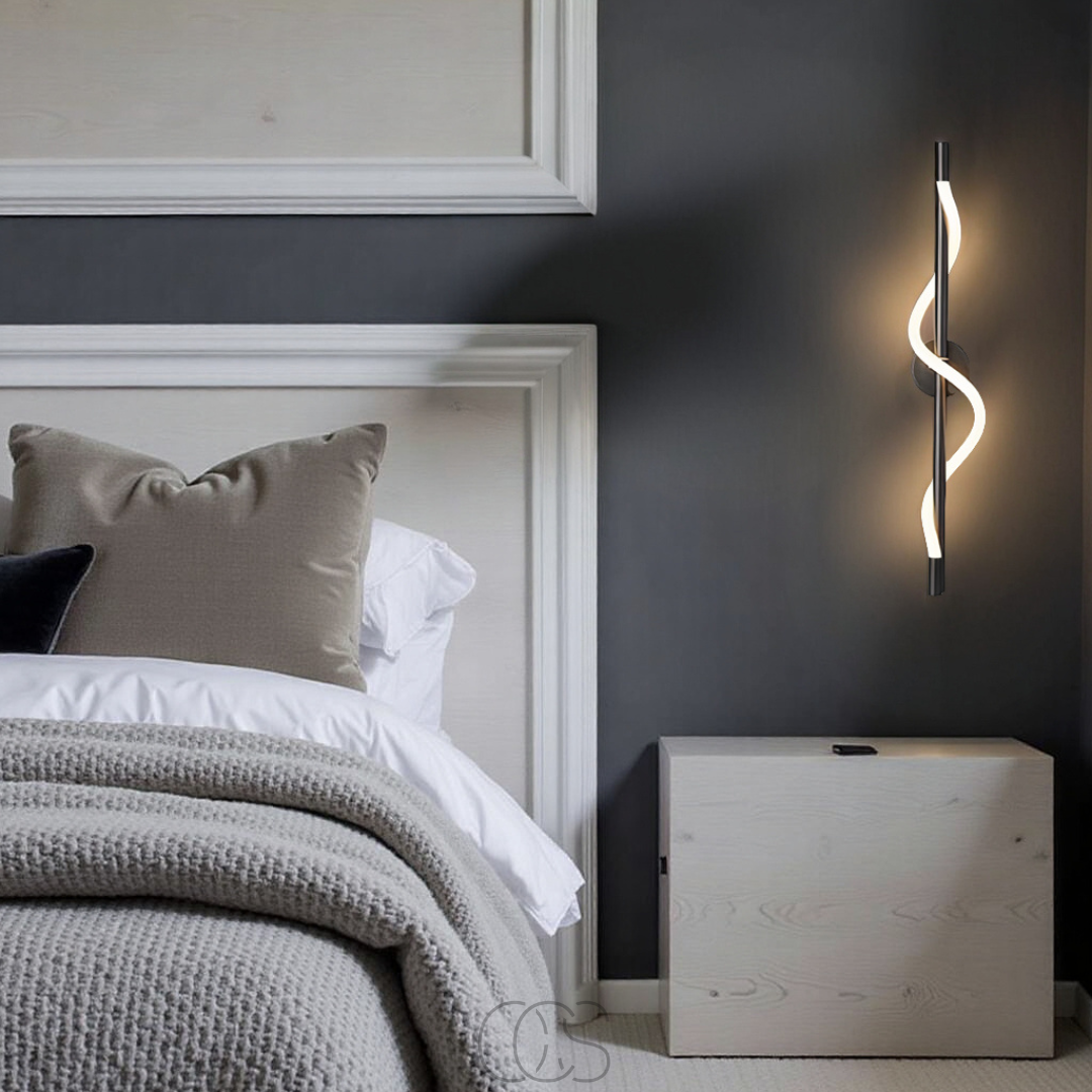 Opertsa - Slim LED wall lamp - Black aluminum