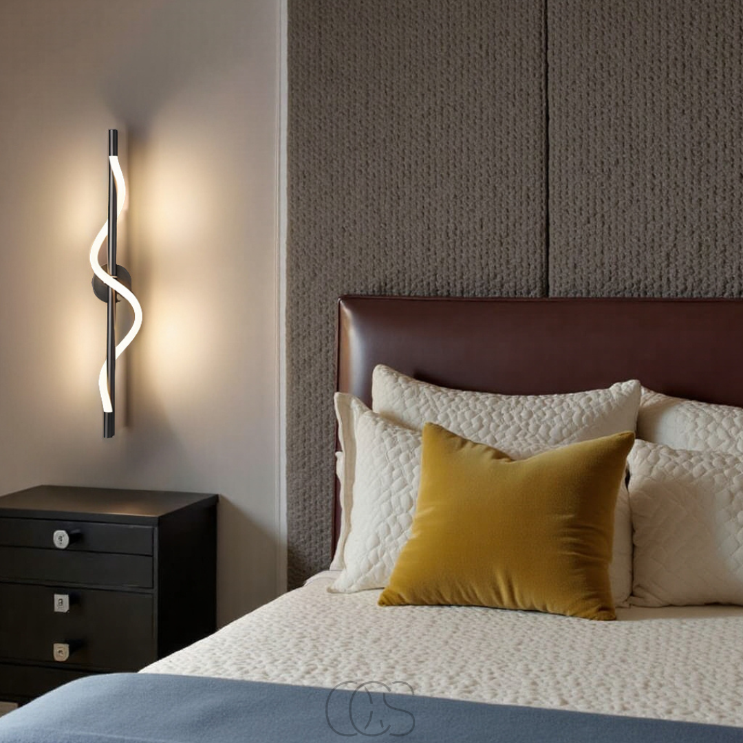 Opertsa - Slim LED wall lamp - Black aluminum