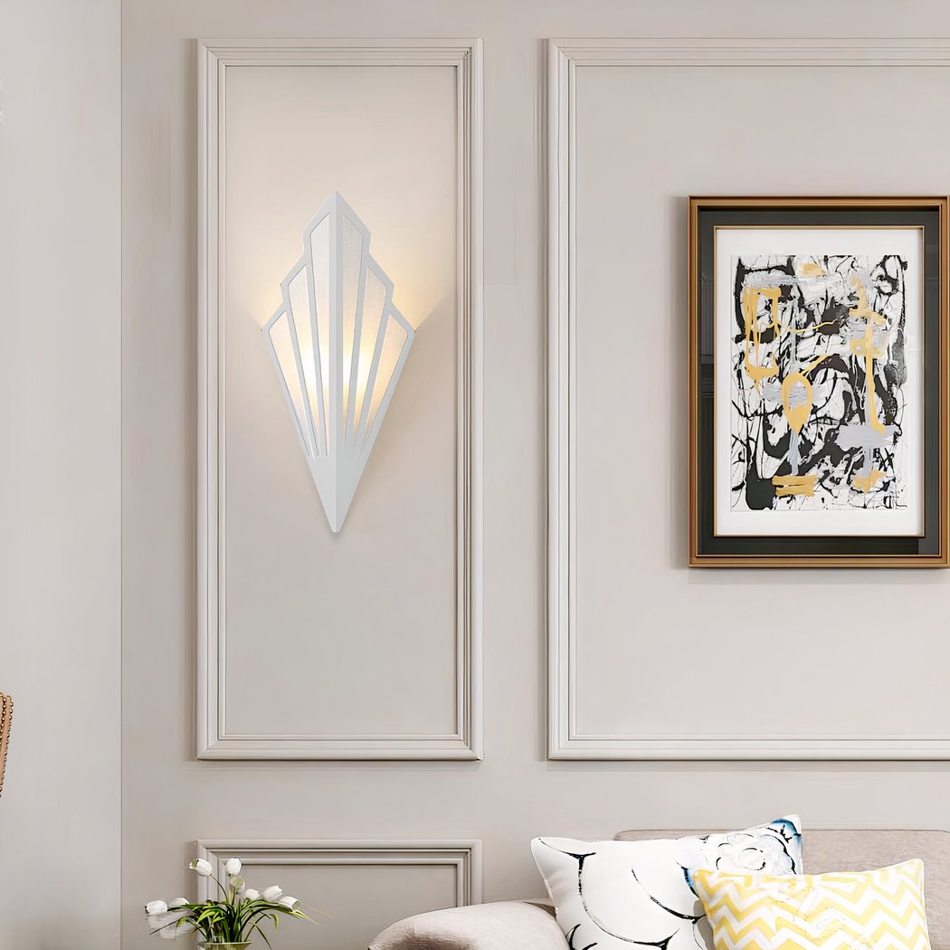 Opertsa - Wall lamp with geometric diamond design
