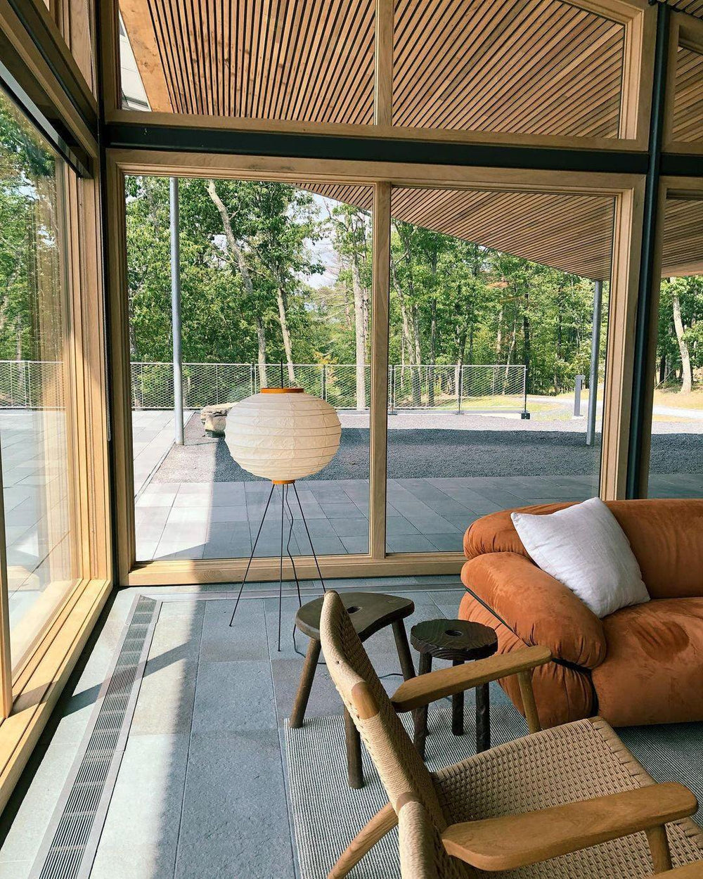 Hikaru – Rice Paper Floor Lamp