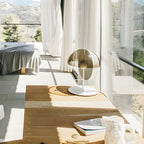 Theia - Lámpara de mesa con media esfera vertical y pantalla horizontal ahumada