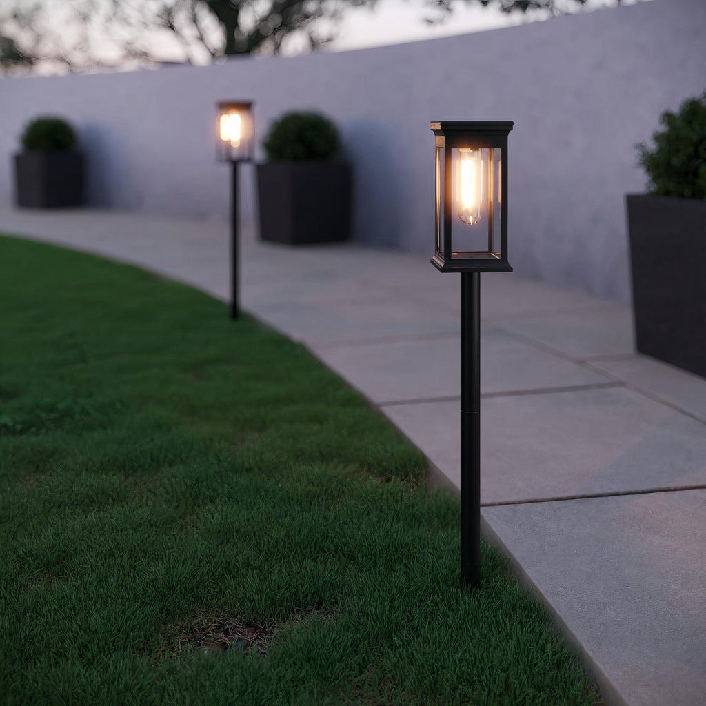 Lumen – Solar Pathway Lighting Fixture for Gardens and Outdoor Spaces