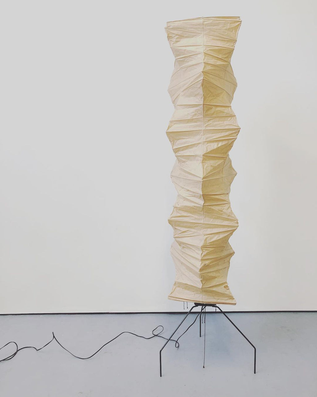 Hikaru – Rice Paper Floor Lamp