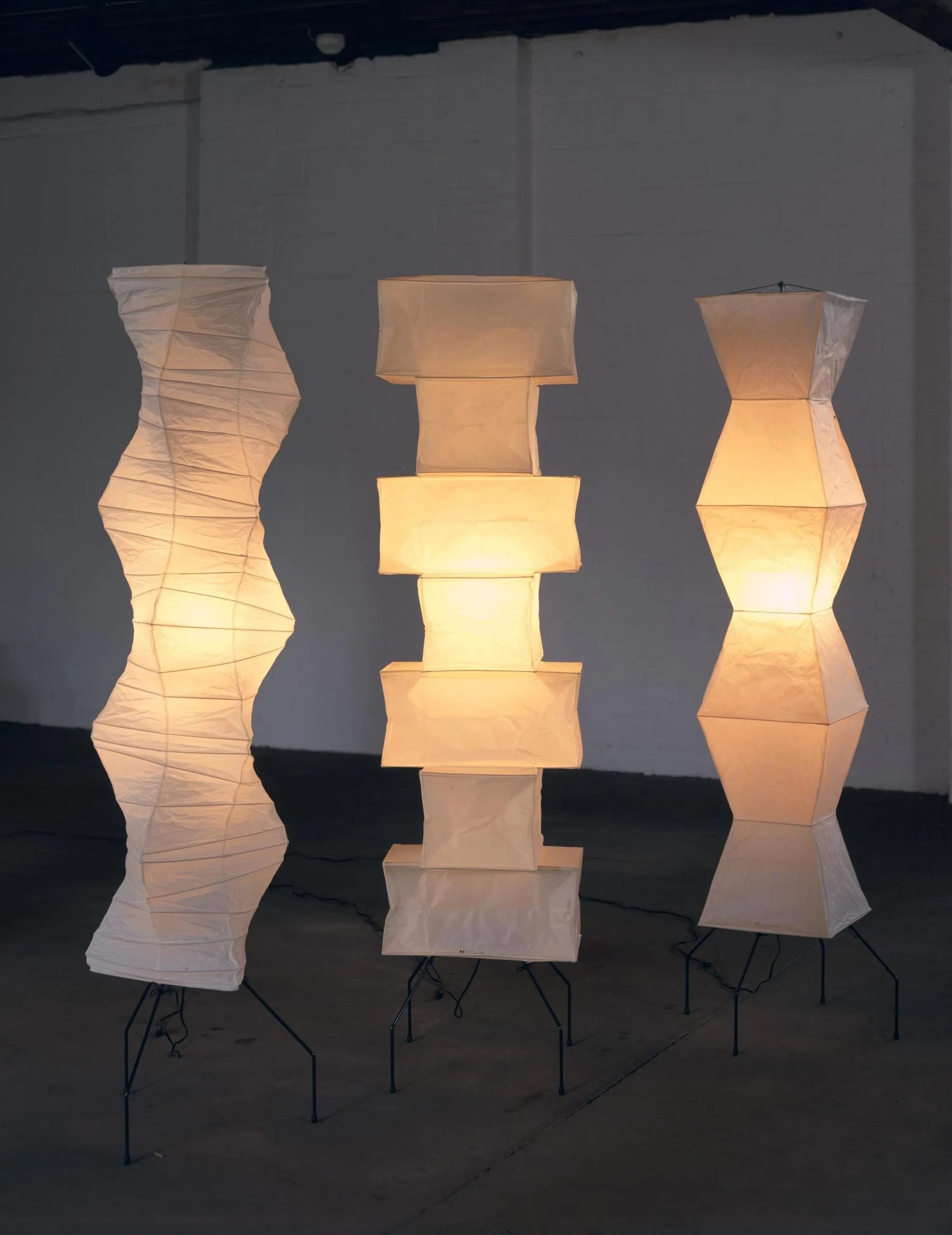 Hikaru – Rice Paper Floor Lamp