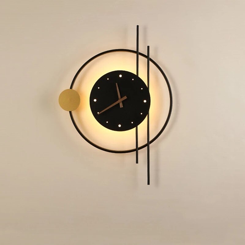 Elegant Artistic Wall Clock in Gold and Black – Modern Decorative Timepiece