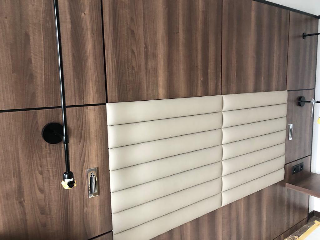 Eingebaute Nachttisch-Wandleuchte