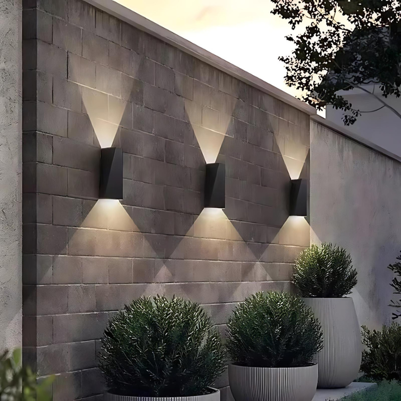 LED Outdoor Wall Lamp – Modern Wall-Mounted Fixture for Patios and Gardens