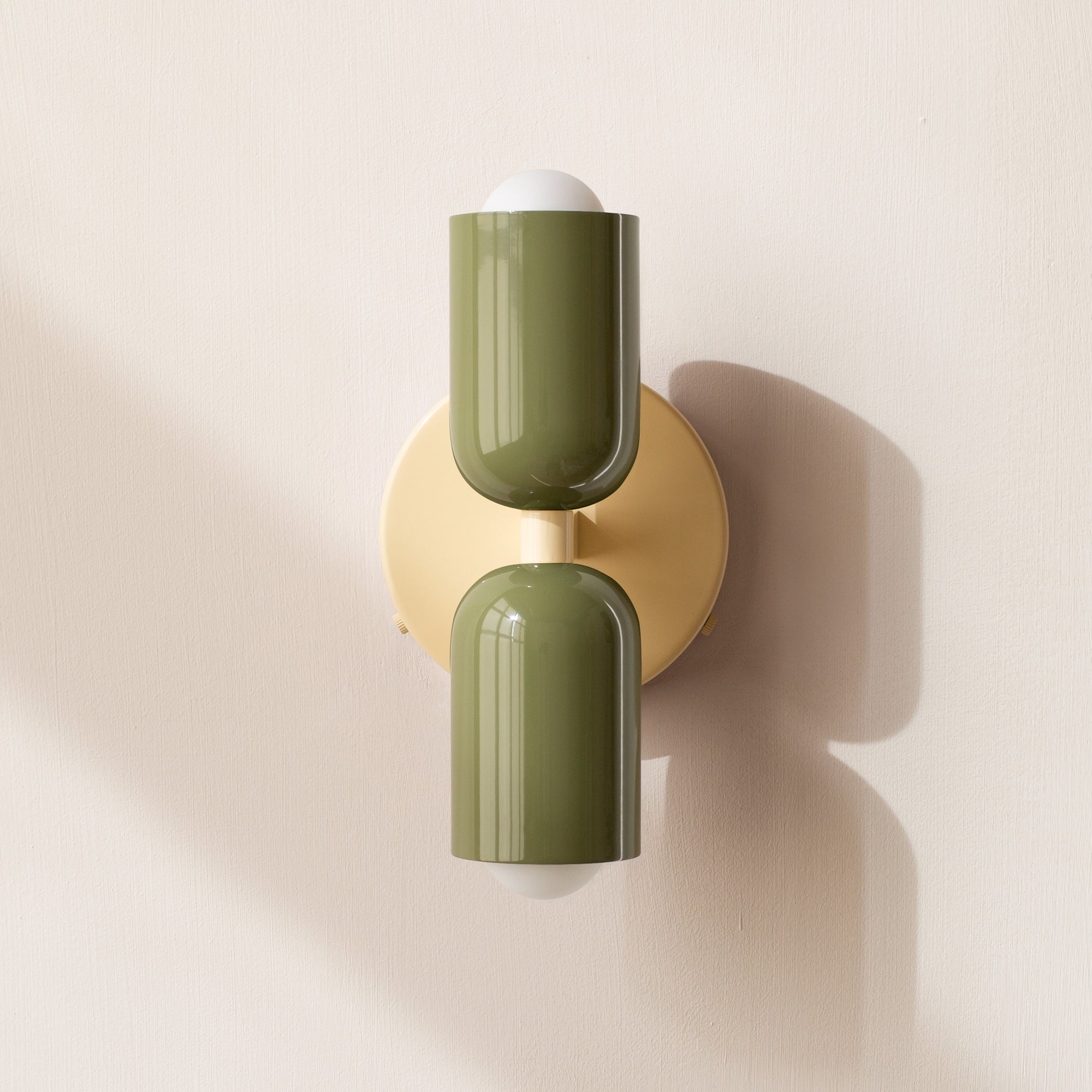 Modern Adjustable LED Wall Lamp with Dual Heads for Customizable Illumination