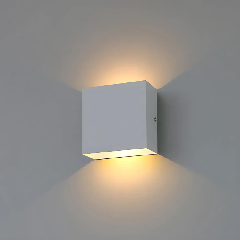 Modern Aluminium LED Wall Lamp – Energy-Efficient Lighting for Contemporary Interiors
