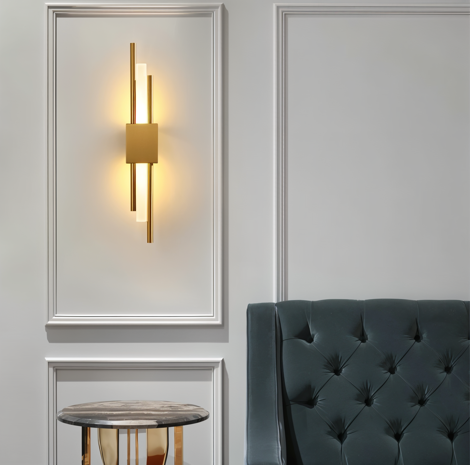Modern Linear Wall Light in Gold and Black Finish – Sleek Minimalist Design for Elegant Interiors
