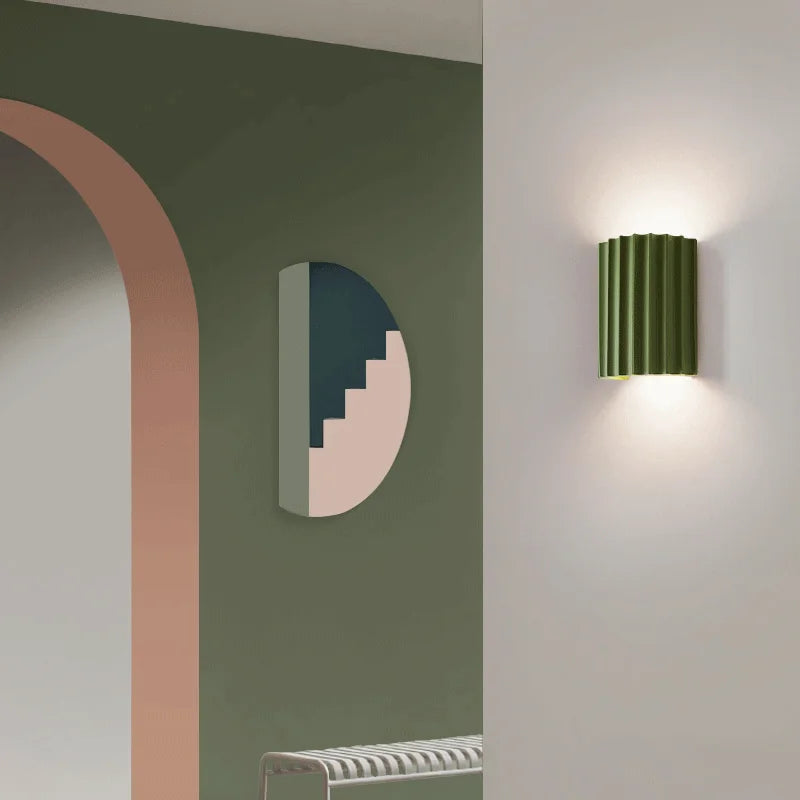 Modern Resin Wall Lamp with LED Lighting – Minimalist Design for Elegant Interiors