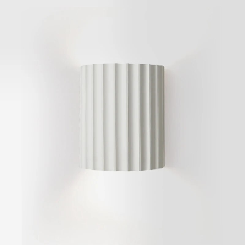 Modern Resin Wall Lamp with LED Lighting – Minimalist Design for Elegant Interiors