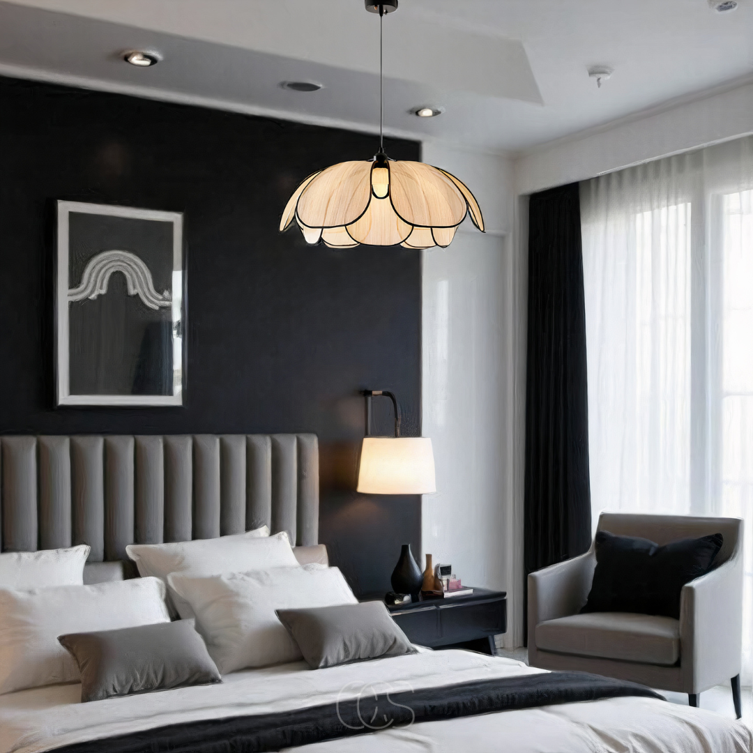 Opertsa - Flower-shaped Rattan Pendant Lamp with Black Accents