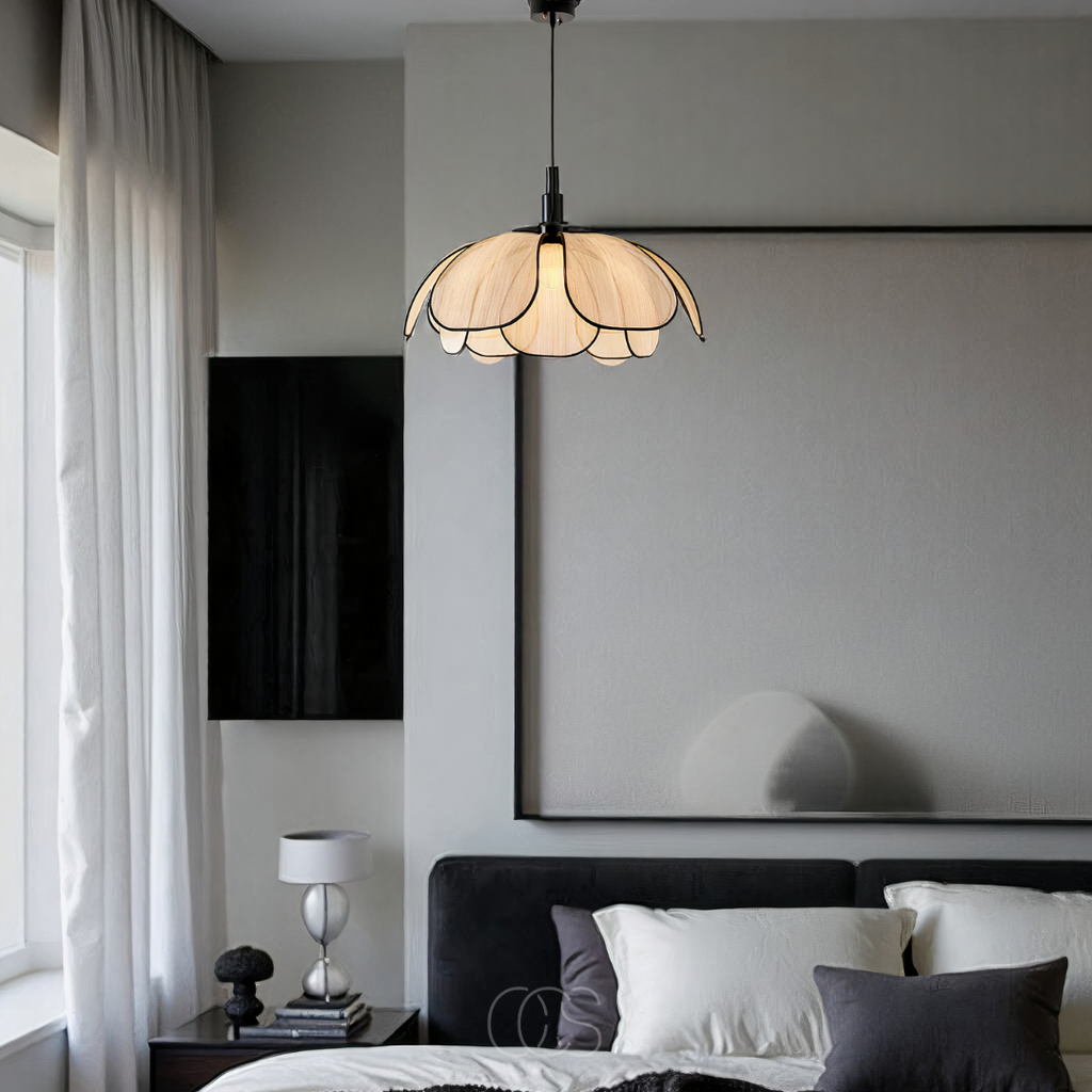Opertsa - Flower-shaped Rattan Pendant Lamp with Black Accents