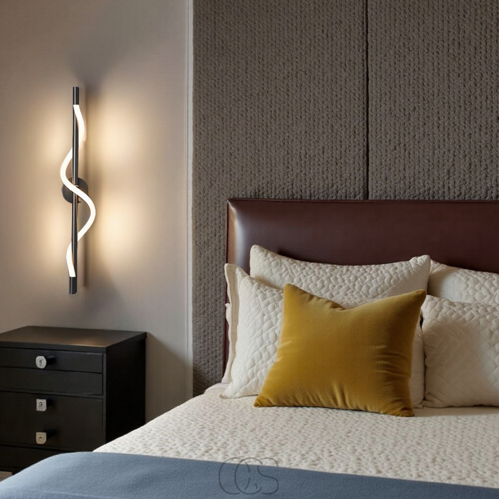 Opertsa - Slim LED wall lamp - Black aluminum