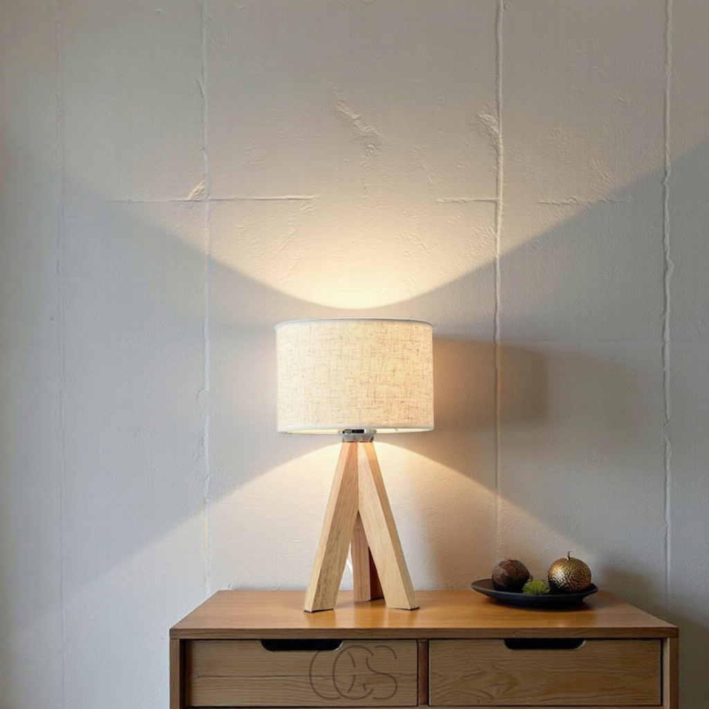 Opertsa - Lámpara de Mesa - Madera Natural y Pantalla de Tela