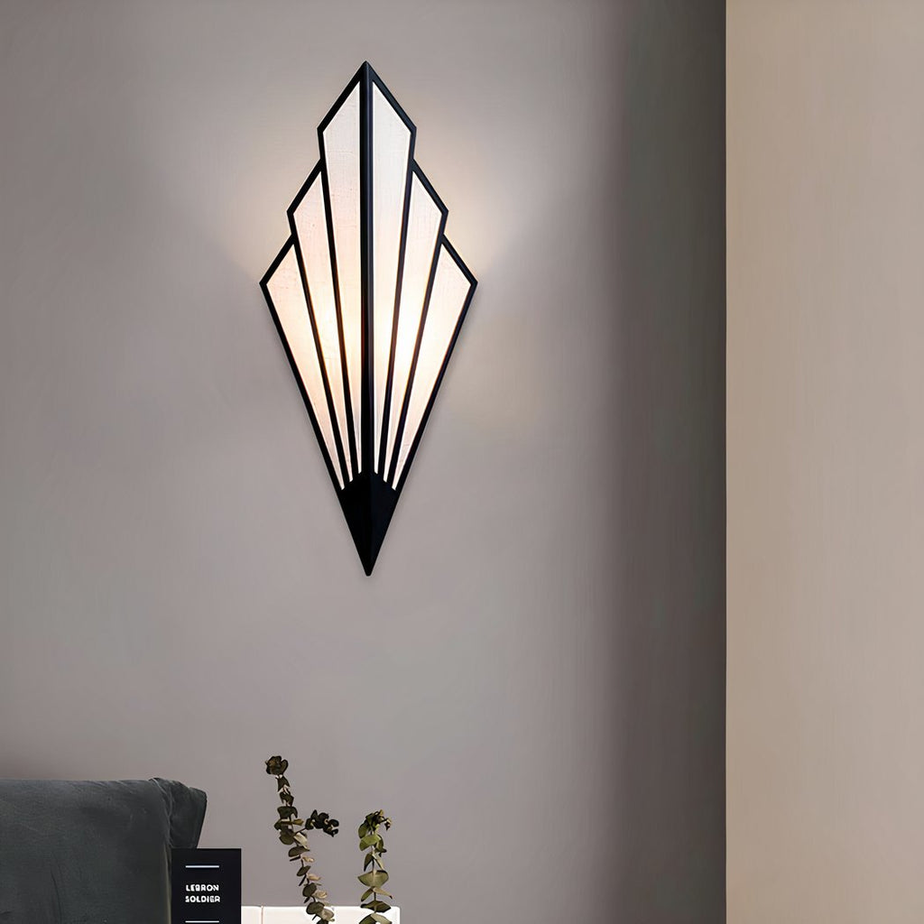 Opertsa - Wall lamp with geometric diamond design