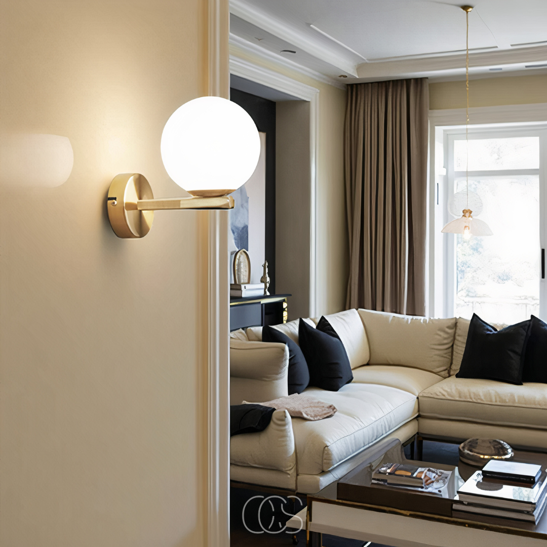 Opertsa - wall lamp with white globe