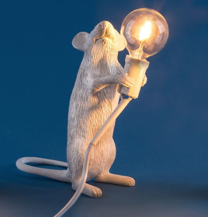 Playful Mouse-Shaped Metal Table Lamp – Unique Design for Modern Interiors