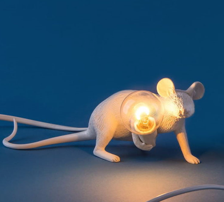 Playful Mouse-Shaped Metal Table Lamp – Unique Design for Modern Interiors