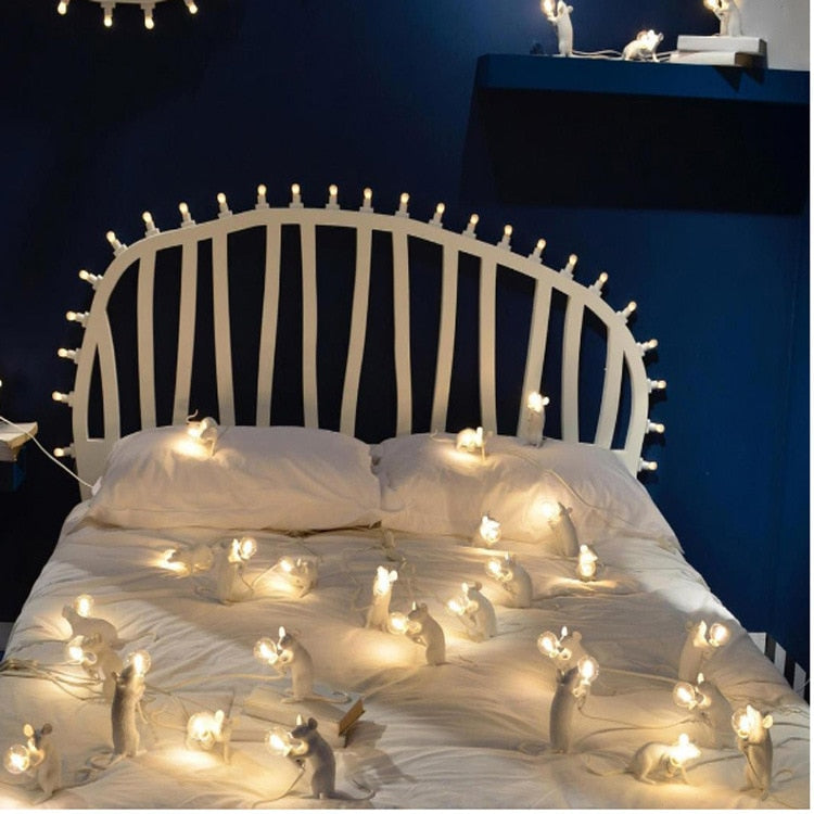 Playful Mouse-Shaped Metal Table Lamp – Unique Design for Modern Interiors