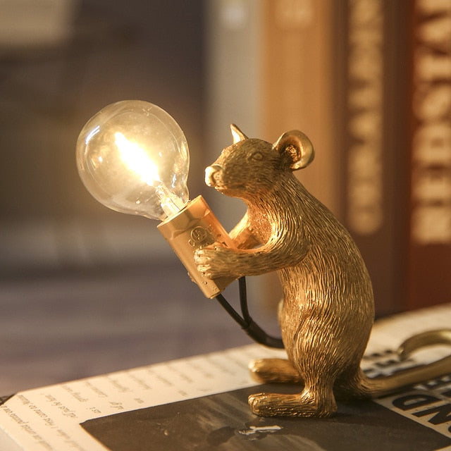 Playful Mouse-Shaped Metal Table Lamp – Unique Design for Modern Interiors